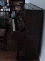 Piano3.jpg (19890 bytes)