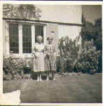 great and queenie to mother 1956.jpg (25004 bytes)